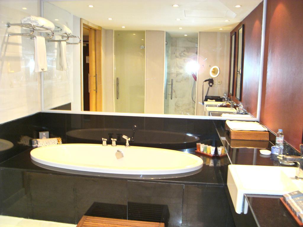 Hotel Grand Swiss Erbil Zimmer foto
